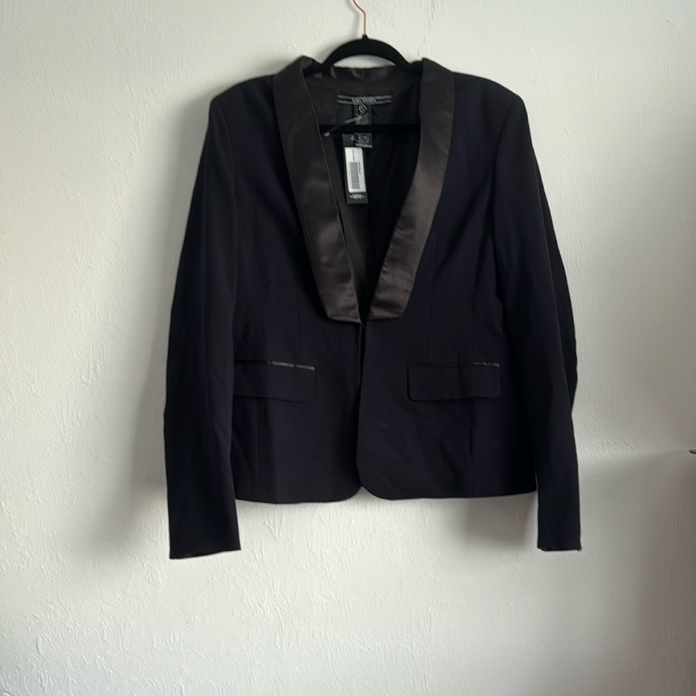 Ladies tuxedo jacket